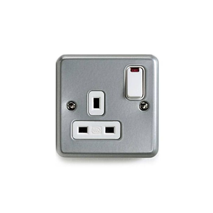 MK K2477ALM Switched Socket 1 Gang 13a Dual Earth